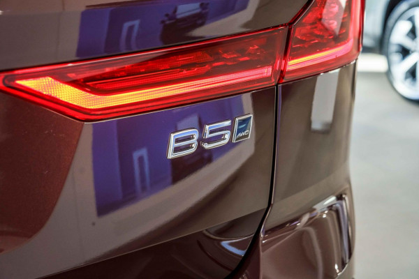 2026 Volvo XC60 UZ Ultra B5 Dark SUV Image 10