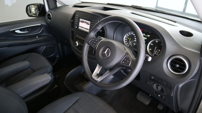 2020 Mercedes-Benz Vito Van Image 17