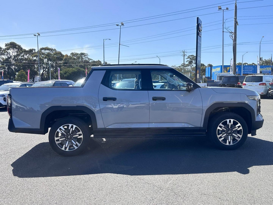 2025 LDV Terron 9 EKK1C Evolve Ute Image 11