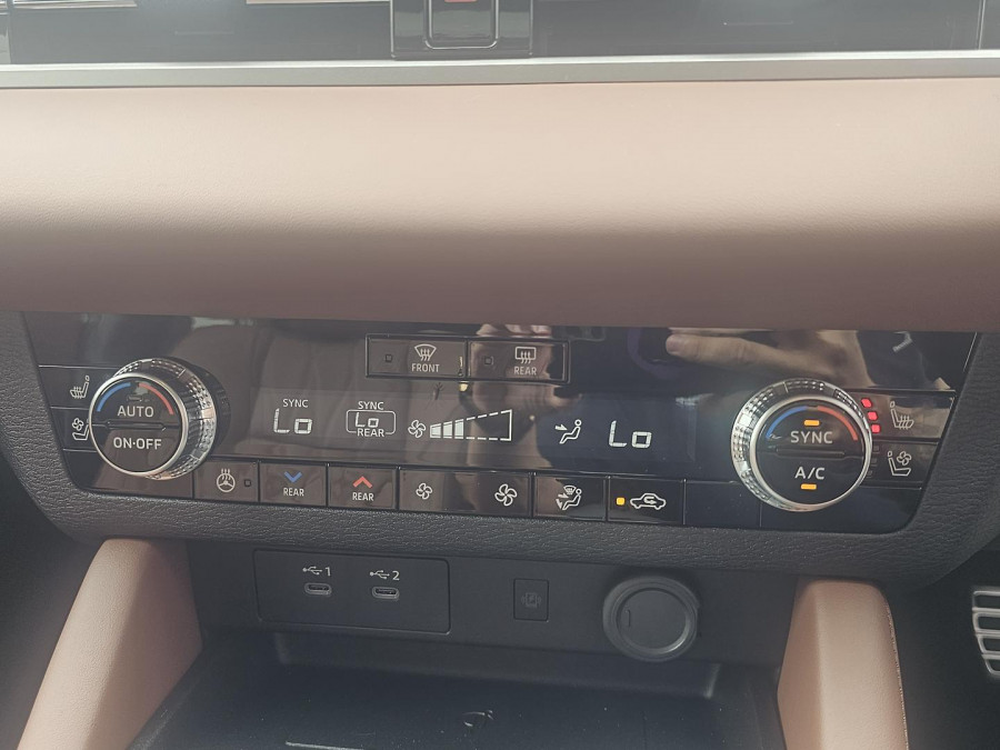 2026 Mitsubishi Outlander ZM Exceed Tourer SUV Image 34