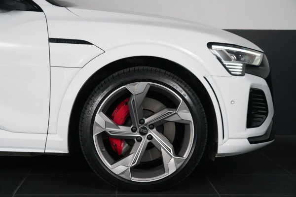 2024 Audi SQ8  GE e-tron SUV Image 21