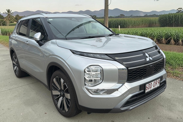 2025 Mitsubishi Outlander ZM Aspire SUV Image 1