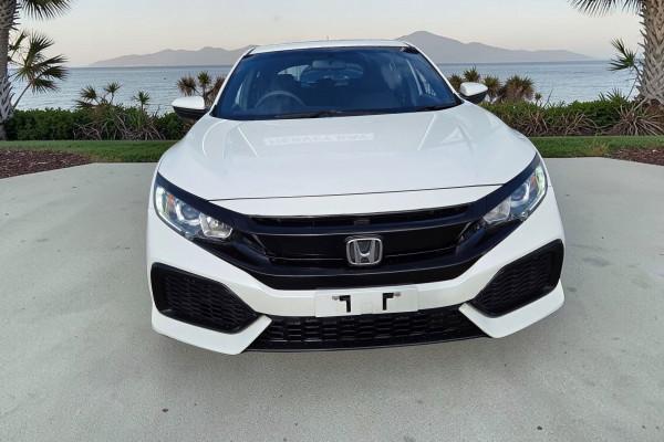 2018 Honda Civic 10th Gen VTi Hatch Image 2