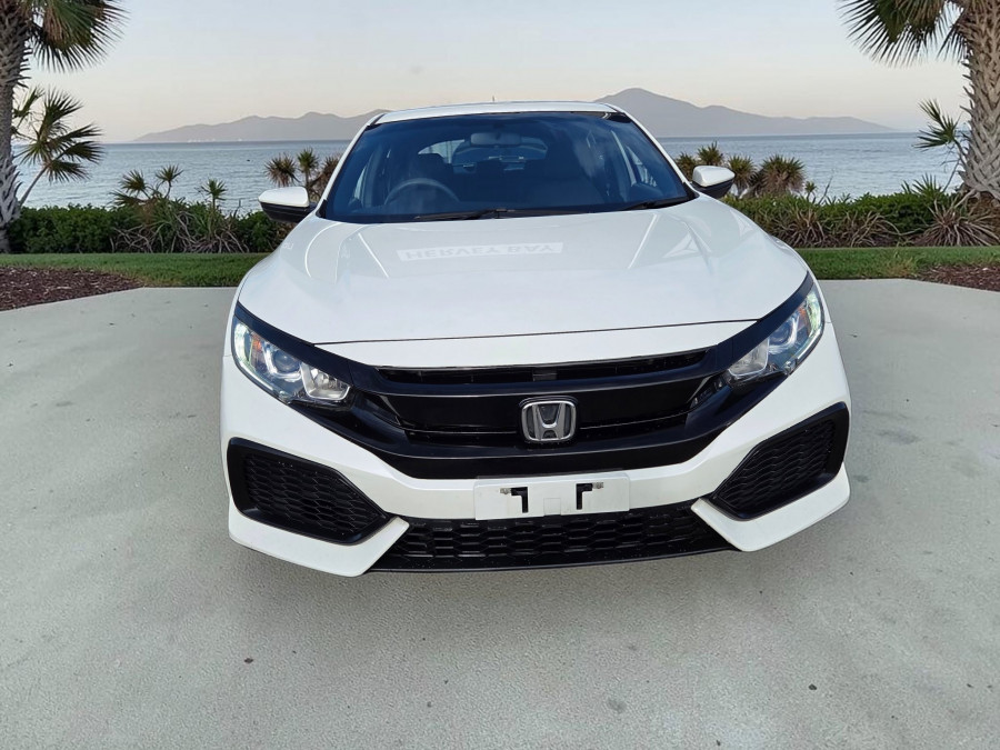 2018 Honda Civic 10th Gen VTi Hatch Image 2