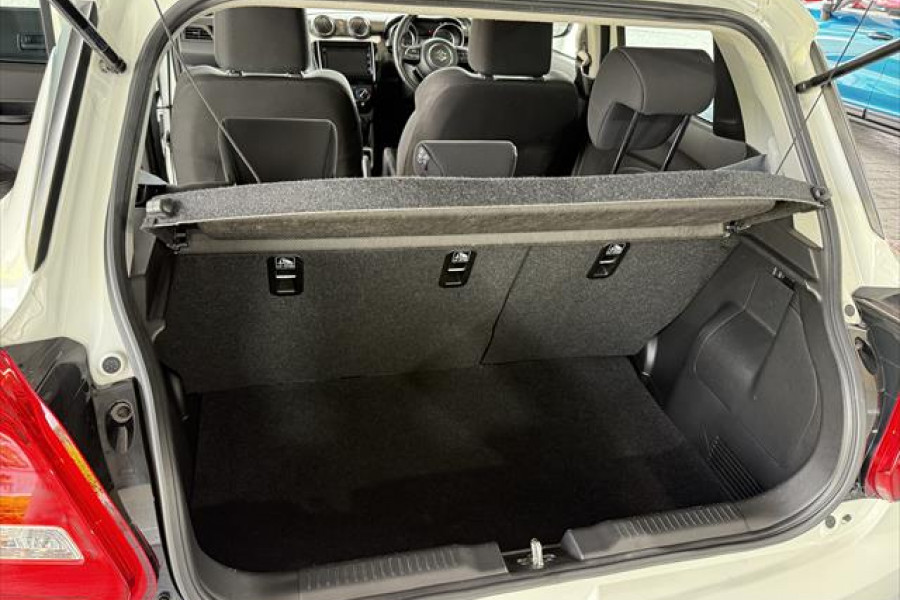 2023 Suzuki Swift AZ Series II GL Hatch Image 13