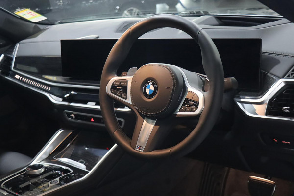 2025 BMW X6 G06 LCI xDrive30d M Sport SUV image 13