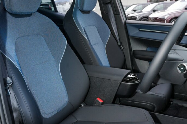 2024 MY25 Volvo EX30  Single Motor Extended Range Ultra SUV Image 22