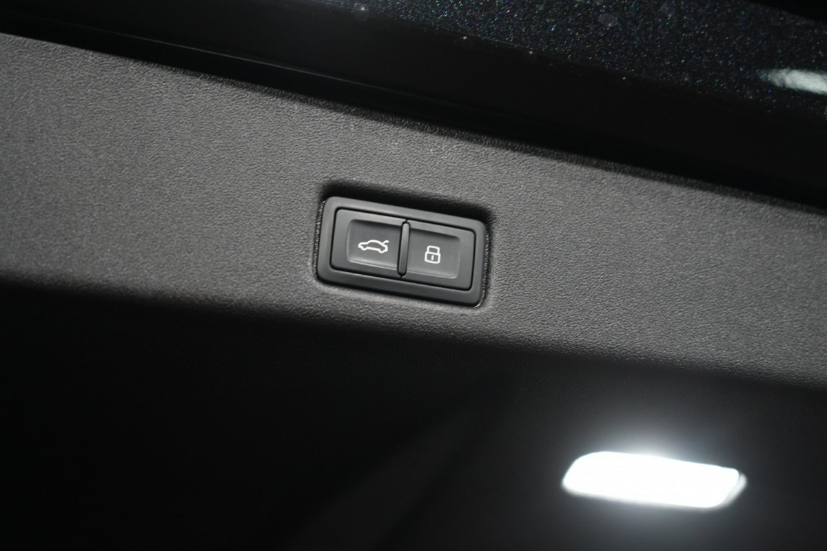 2025 Audi Q5 FY 55 TFSI e S Line SUV