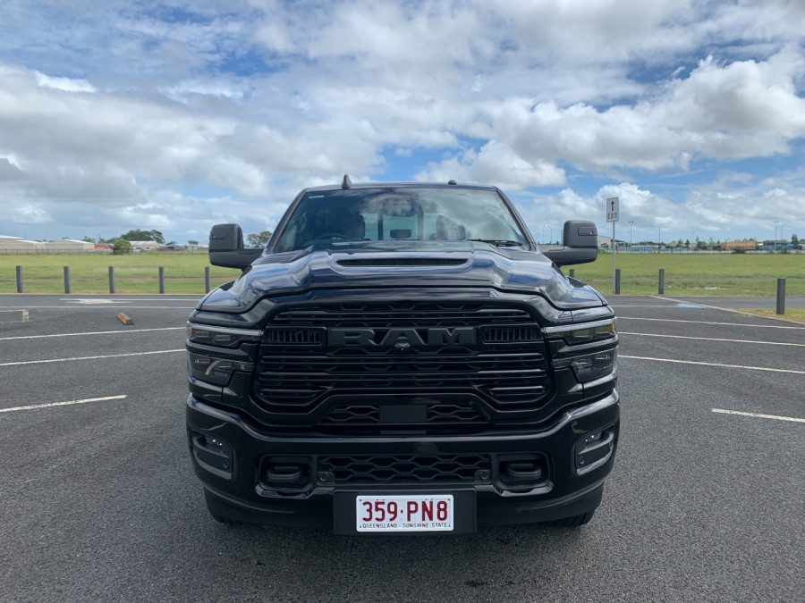 2025 Ram 2500 DJ Laramie Dual Cab Image 3