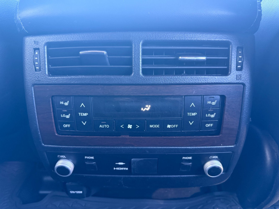 2019 Toyota LandCruiser VDJ200R Sahara SUV Image 12