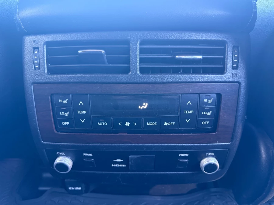 2019 Toyota LandCruiser VDJ200R Sahara SUV Image 12