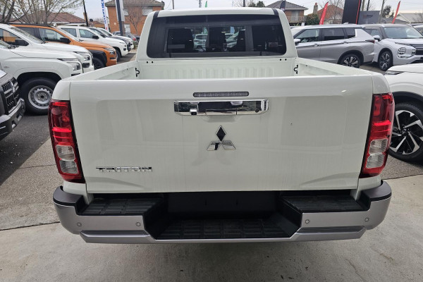 2026 MY25 Mitsubishi Triton MV GLX+ Ute Image 5