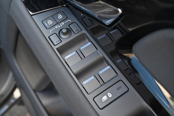 2026 MY26.5 Land Rover Range Rover Evoque L551 P250 Dynamic SE SUV image 19