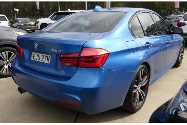 2016 BMW 330i F30 LCI LUXURY LINE Sedan Image 6