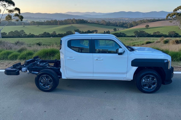 2025 MY26 Kia Tasman TK SX Cab Chassis Image 2