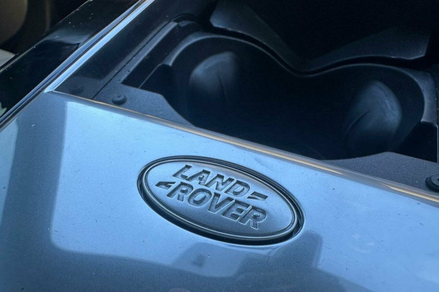 2017 MY18 Land Rover Range Rover Velar L560 R-Dynamic HSE SUV Image 24