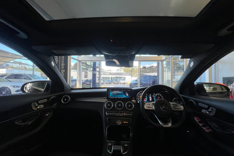 2019 Mercedes-Benz C-Class W205 C300 Sedan Image 17