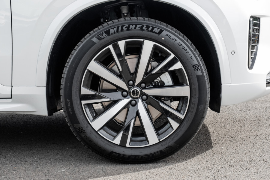 2026 Volvo XC90 L Series Plus B5 Bright SUV