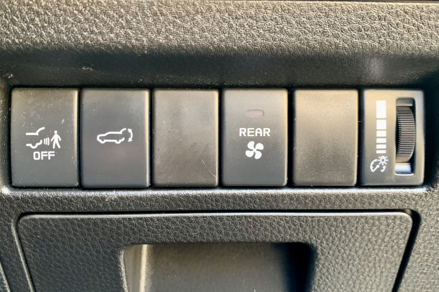 2023 Isuzu MU-X RJ LS-T SUV Image 25