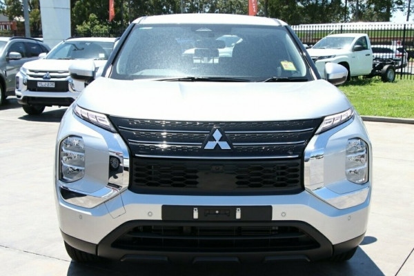2024 Mitsubishi Outlander ZM ES SUV
