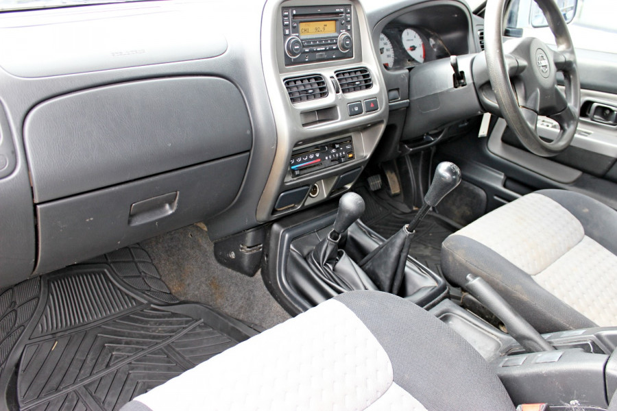 2015 Nissan Navara D22 S5 ST-R ST-R Utility - dual cab Image 11