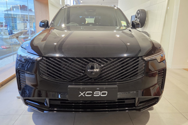 2026 Volvo XC90 L Series  Black Edition SUV Image 2