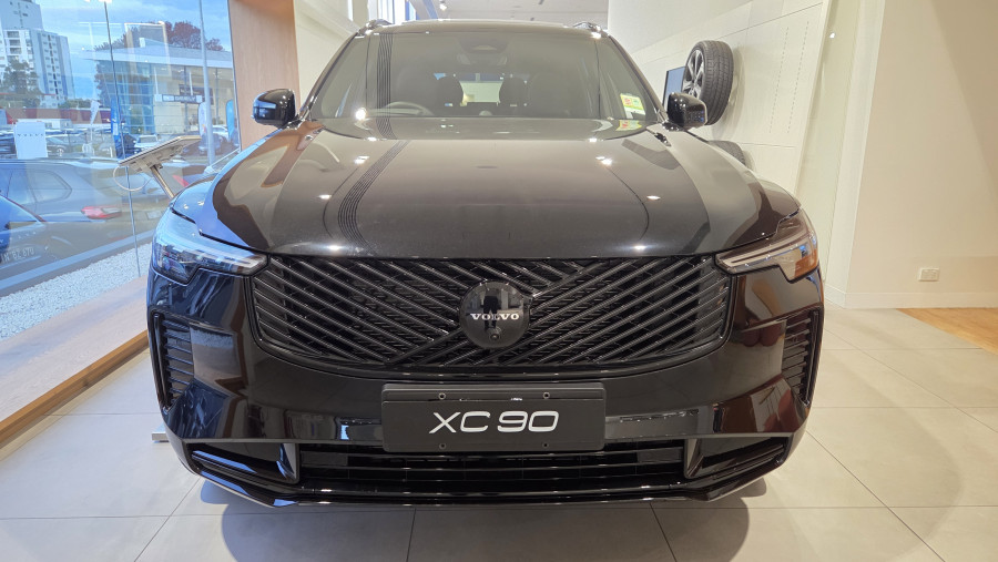 2026 Volvo XC90 L Series  Black Edition SUV Image 2