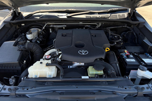 2017 Toyota HiLux  SR Double Cab Pick Up Image 21