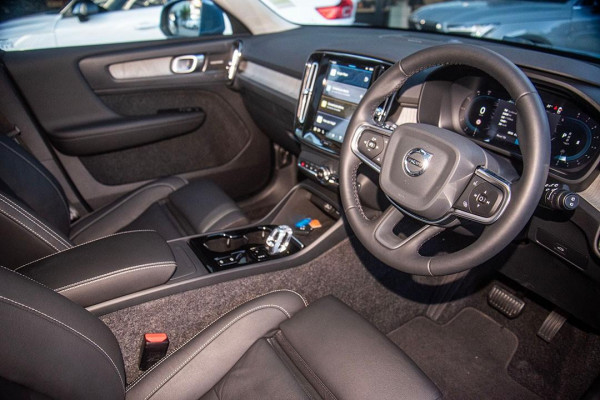 2023 MY24 Volvo XC40 XZ Ultimate B4 Bright SUV Image 6
