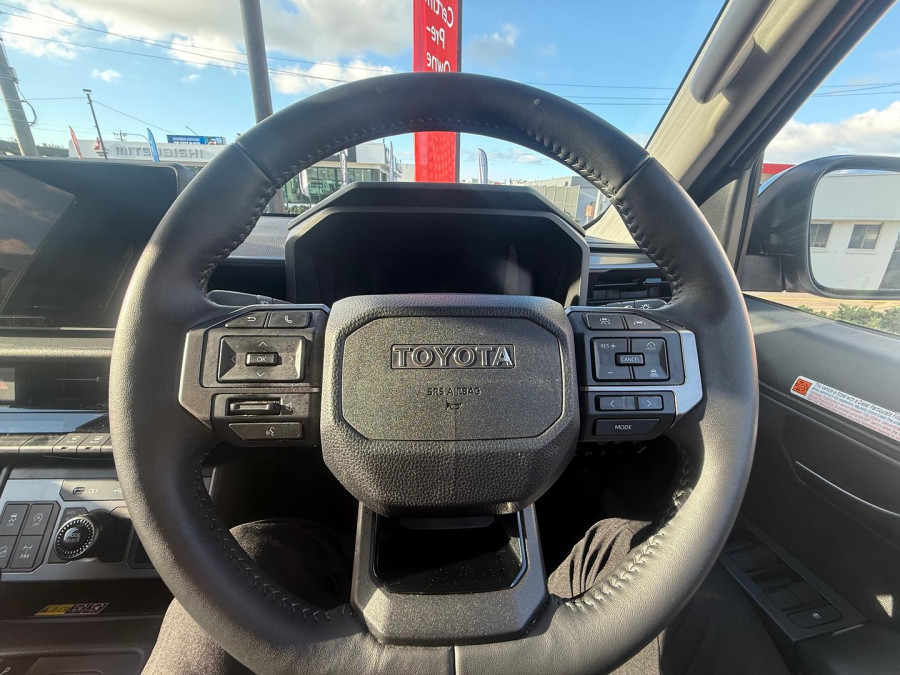 2025 Toyota HiLux GUN126R SR5 48V Ute Image 14