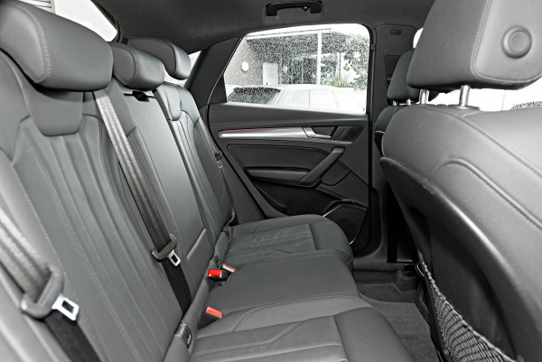 2022 Audi Q5 FY 40 TDI S Line SUV image 9