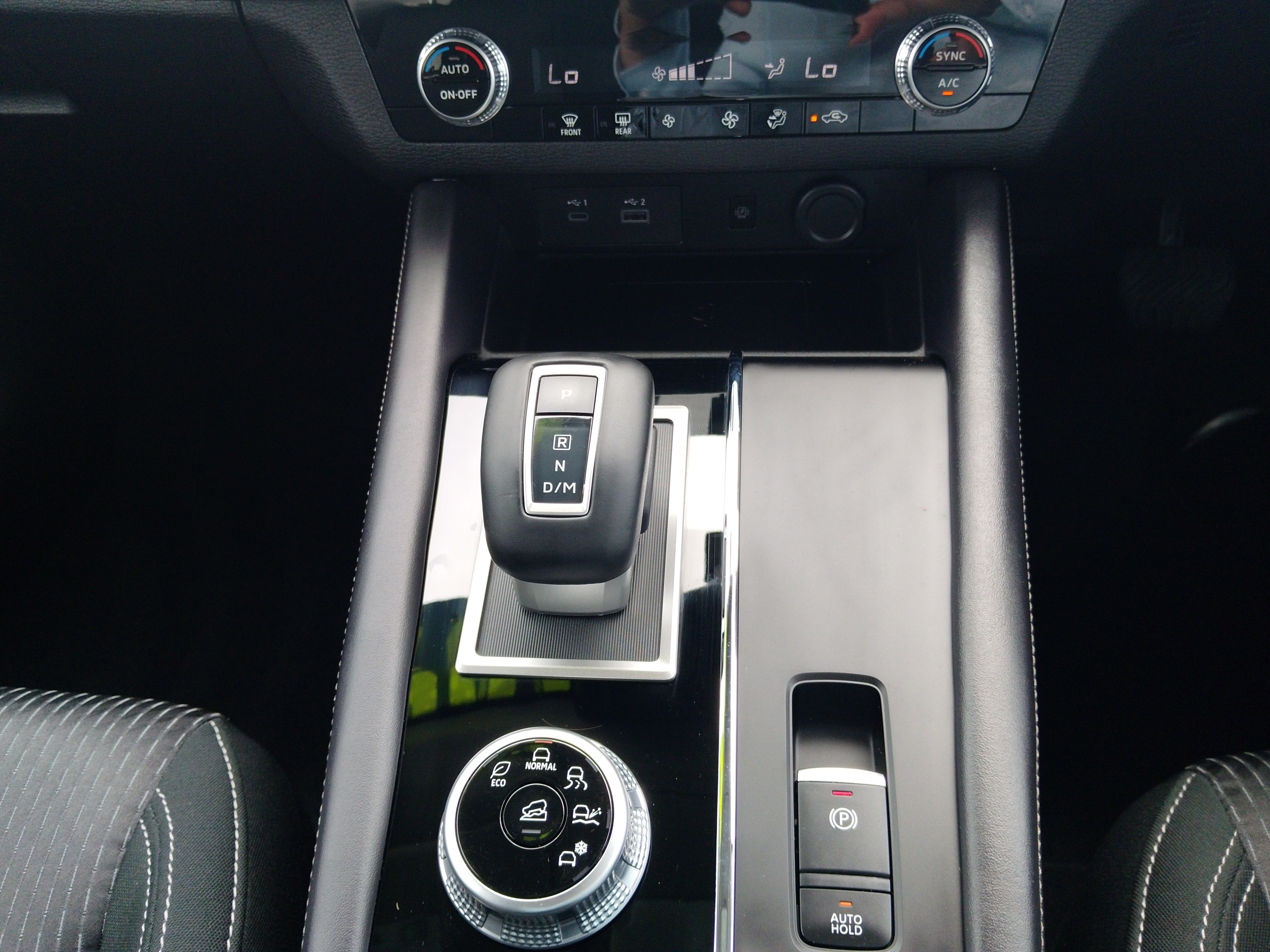 2023 MY24 Mitsubishi Outlander ZM LS SUV Image 17