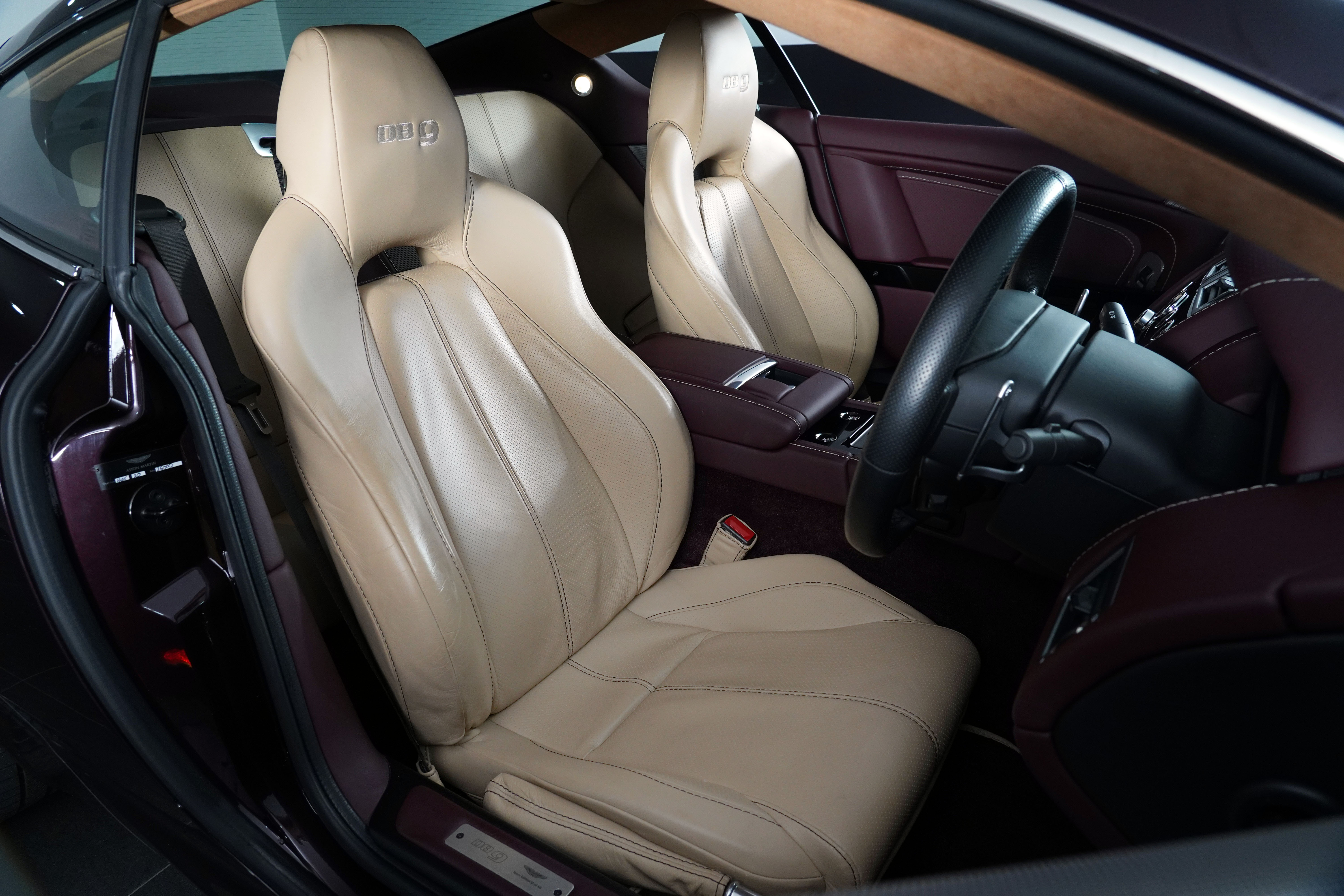 2012 Aston Martin Db9 Sport Edition Coupe Image 25