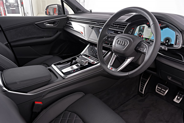 2026 MY25 Audi SQ7 4M TFSI SUV image 7