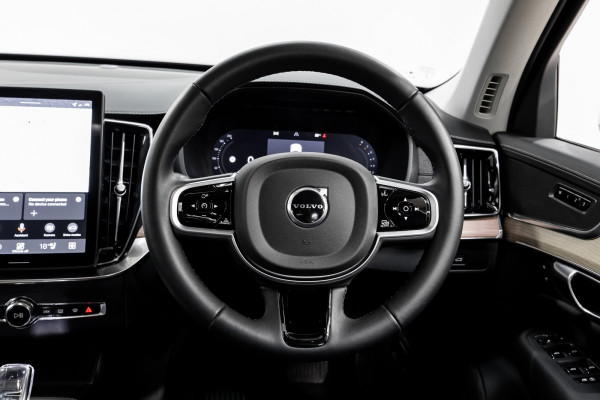 2025 Volvo XC90 L Series Ultra B5 Bright SUV Image 16