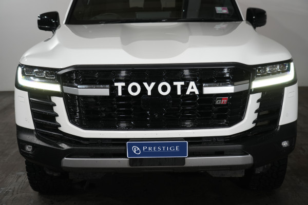 2023 Toyota LandCruiser Lc300 Gr-S (4x4) SUV Image 3