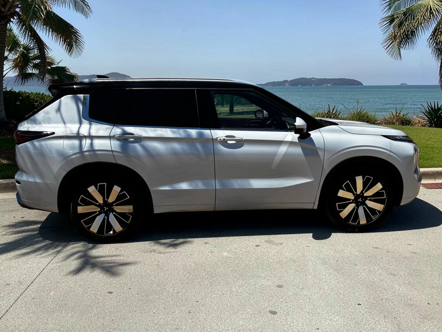 2025 Mitsubishi Outlander ZM Exceed Tourer SUV Image 7