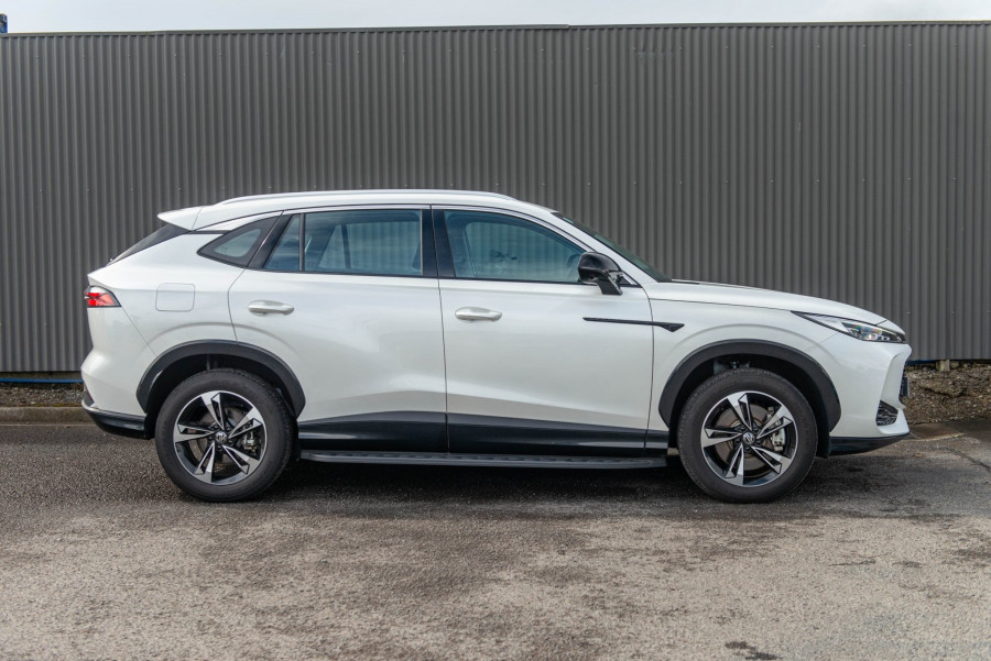 2026 MG HS Super Hybrid Excite SUV Image 6
