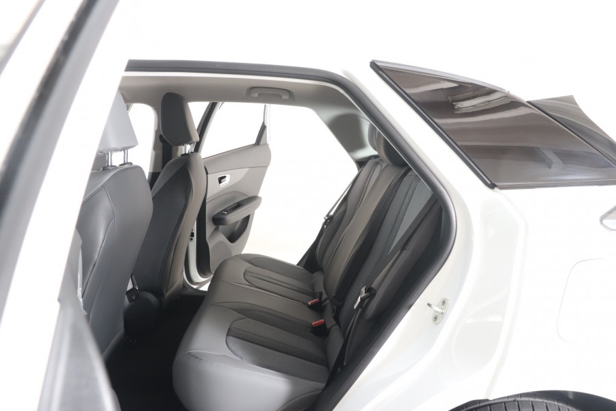 2026 MG MG4 MCE 64KW MCE Hatch Image 14
