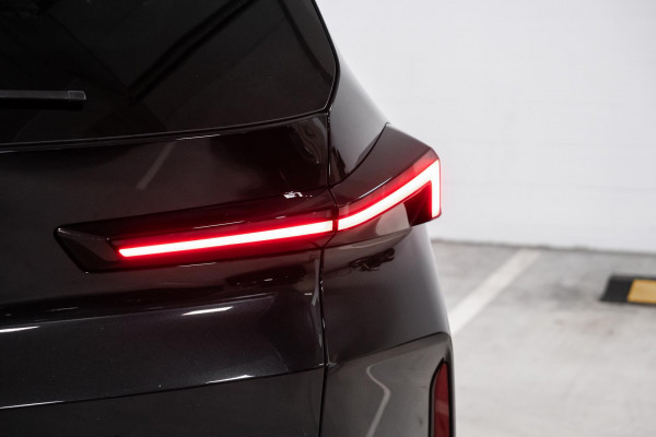 2025 BMW XM G09 Label SUV image 25
