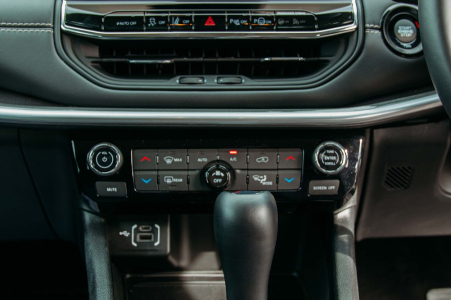 2023 MY24 Jeep Compass MV Limited e-Hybrid SUV Image 14
