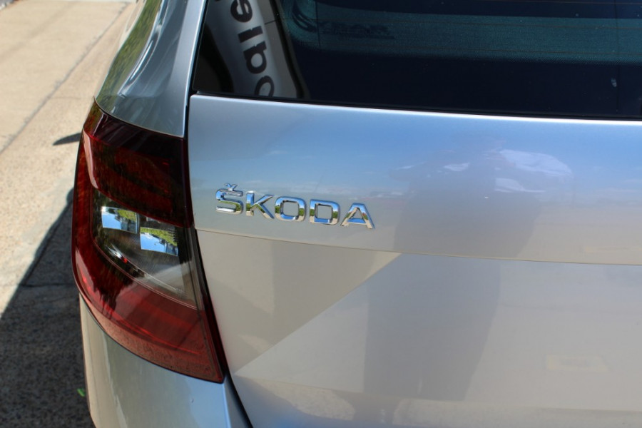 2018 MY19 Skoda Octavia NE Sport Wagon Wagon Image 5