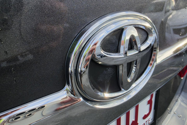 2014 Toyota Aurion GSV50R Presara Sedan Image 13