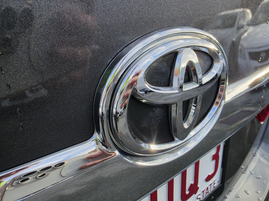 2014 Toyota Aurion GSV50R Presara Sedan Image 13