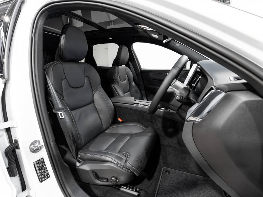 2026 Volvo XC60 UZ B5 AWD Ultra Dark SUV Image 20