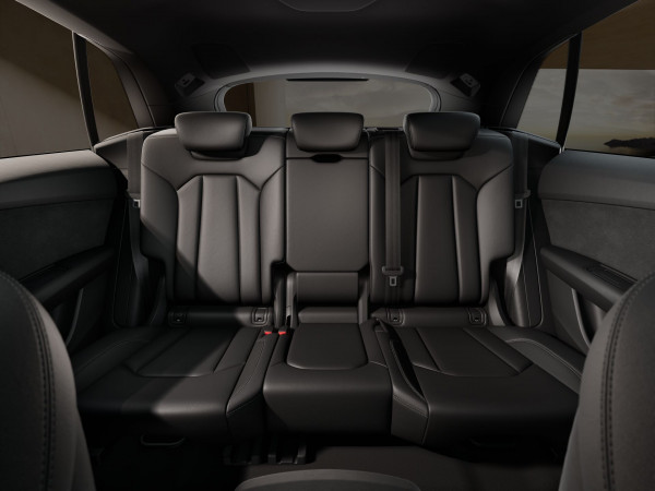 2026 Audi Q8 F1 TDI 210kW S line SUV image 3