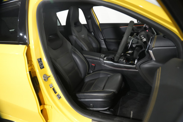 2021 Mercedes-Benz A-Class S 4matic+ Hatch image 30