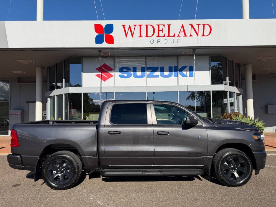 2026 Ram 1500 Express Ute Image 2