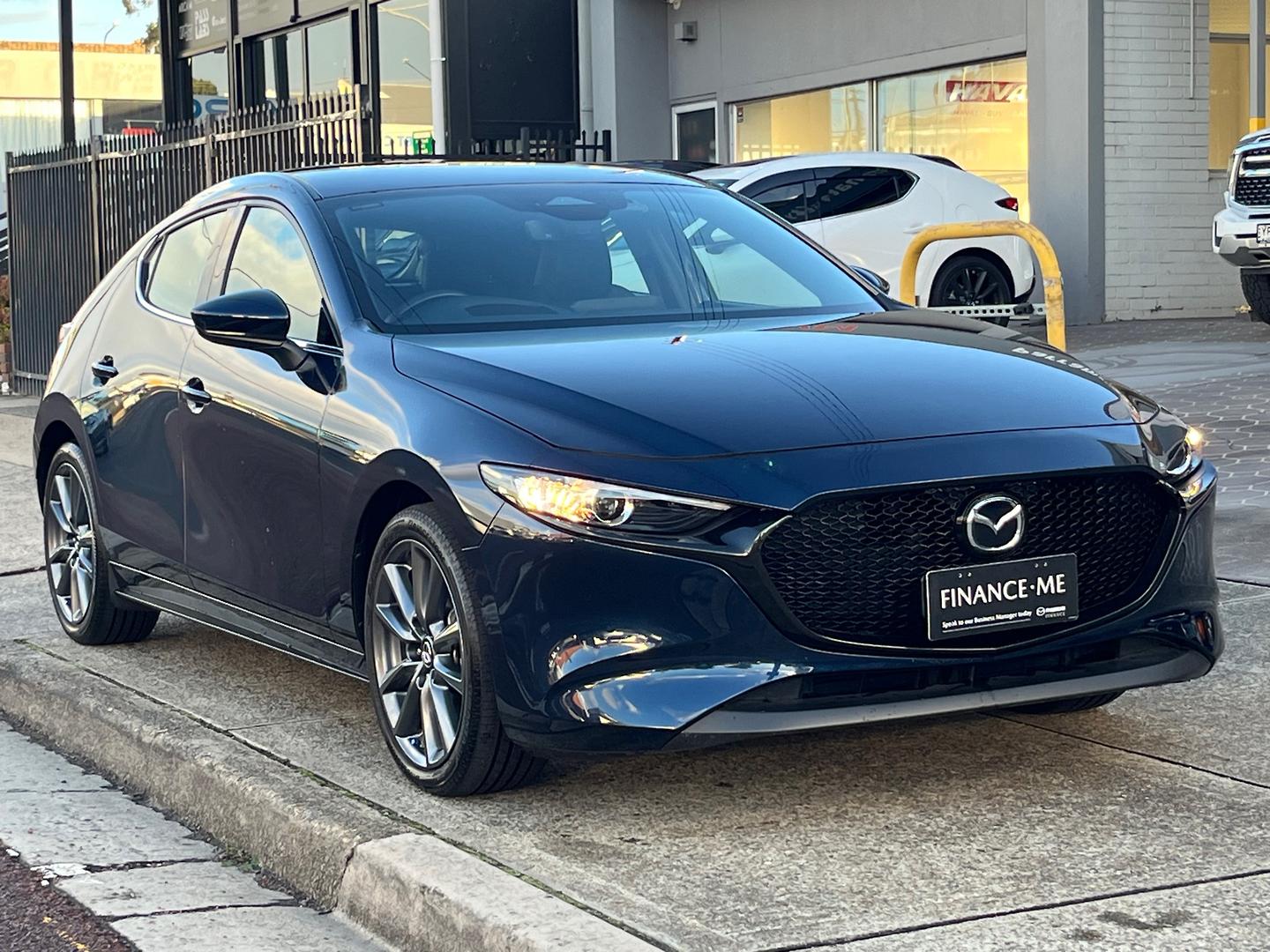 2023 Mazda 3 BP Series G20 Touring Hatch Image 1