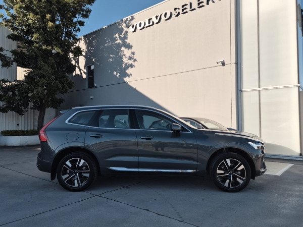 2026 Volvo XC60 UZ Plus B5 Bright SUV image 14